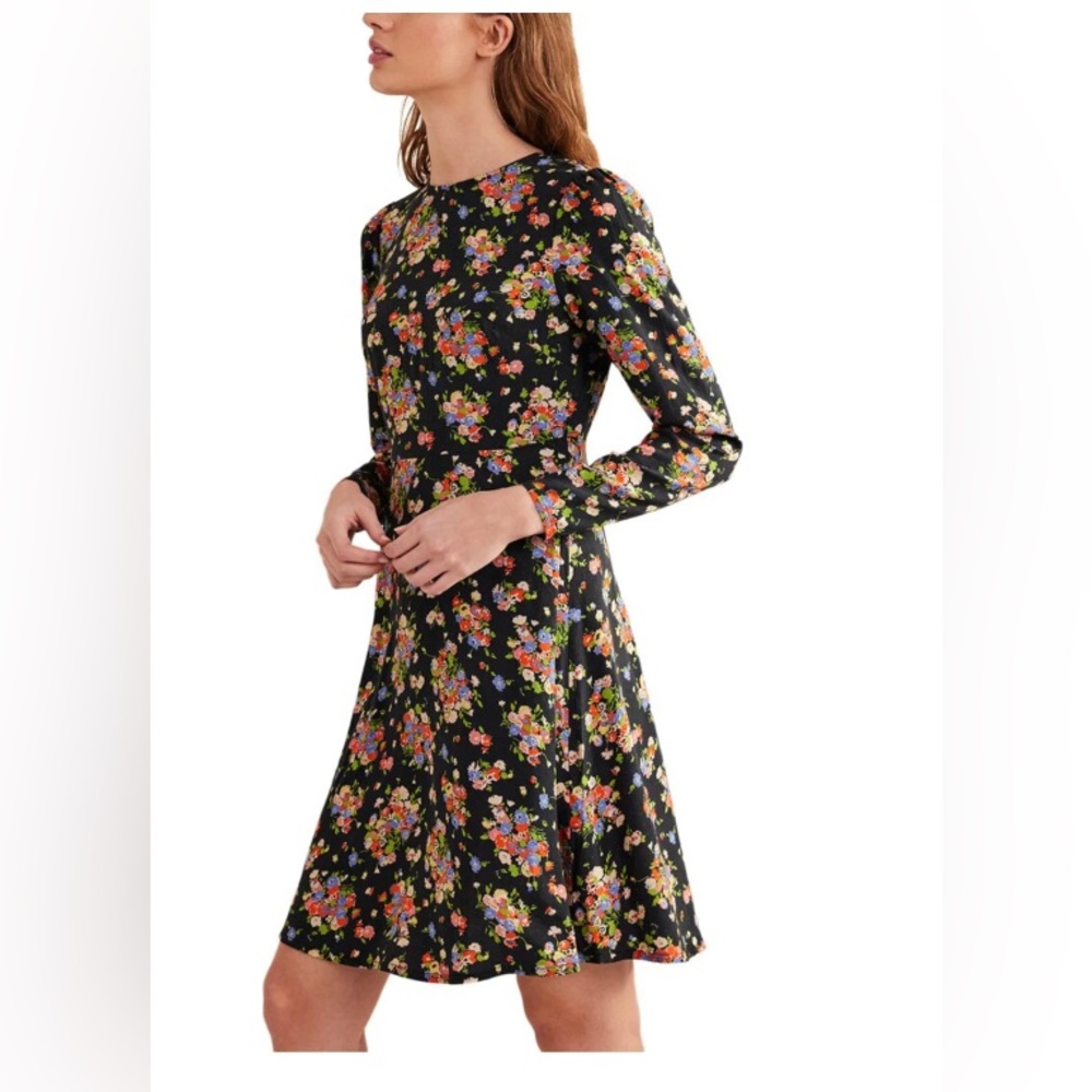 NWT Boden Crew Neck Fit-and-Flare Dress in Black and Wild Cluster 6L